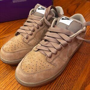 Nike SB Dunk Low Pro B, Size 9 Men's